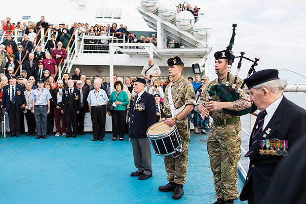 normandy veterans royal navy wreath laying